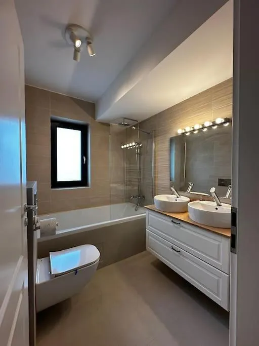 Cozy 3-Bedroom Villa Near Therme Bucharest Corbeanca Romania